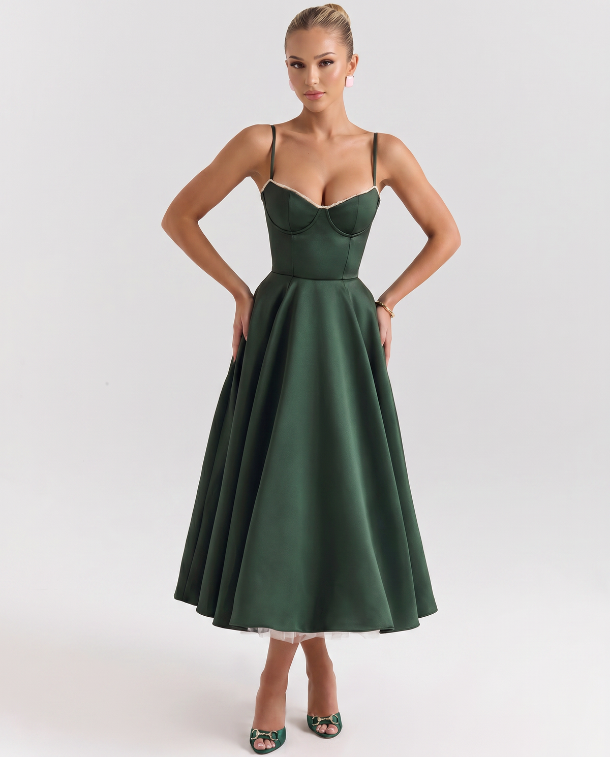 EVIE | Sweetheart Neck Pleated Tulle Midi Dress
